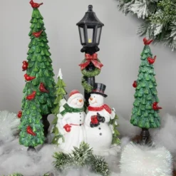 Northlight Glittered Snow Couple Under Lighted Street Lamp Christmas Decoration - 14"